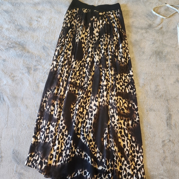 WHBM Black Leopard Long Maxi Skirt Size 2 - Picture 5 of 6